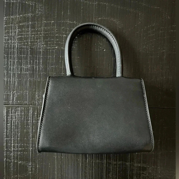 Urban Outfitter Lilly mini crossbody bag Black - Picture 5 of 6